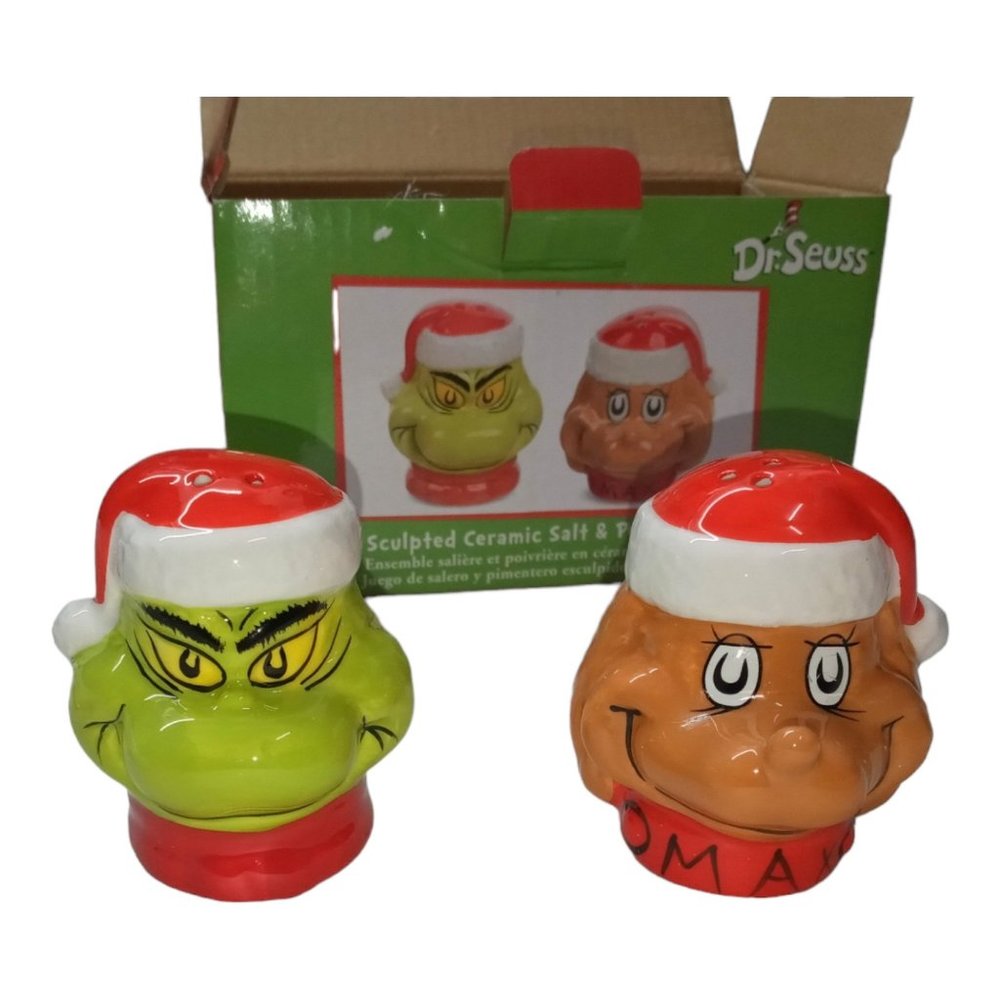 Vandor 2021 Dr Seuss Grinch & Max Christmas Sculpted Ceramic Salt & Pepper Set